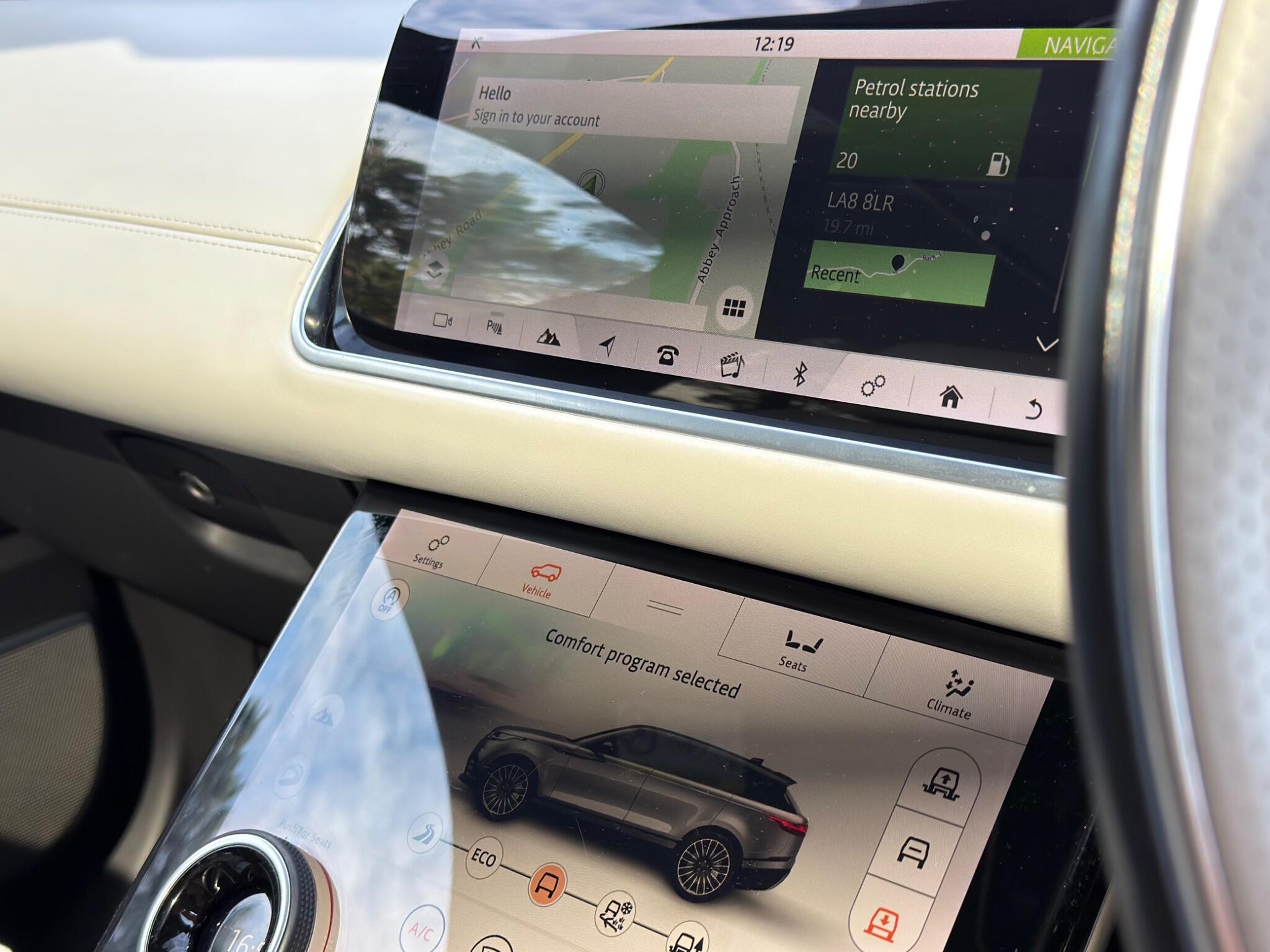Land Rover Range Rover Velar view 11