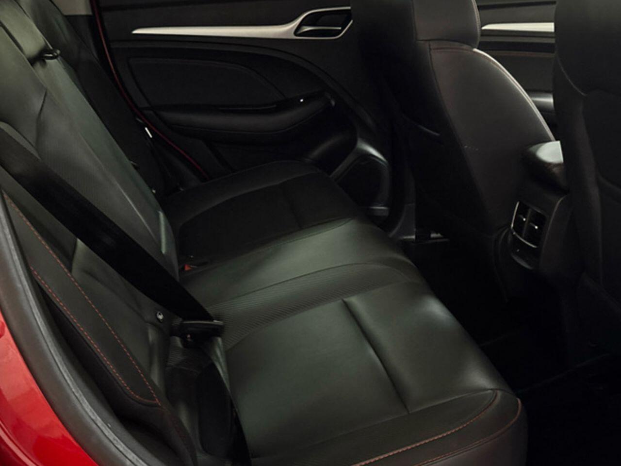 MG ZS view 7
