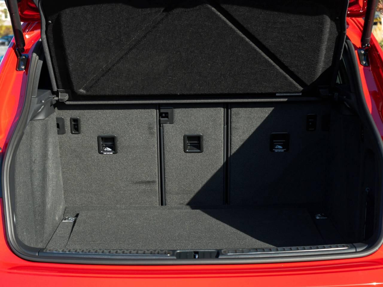 Porsche Macan view 52