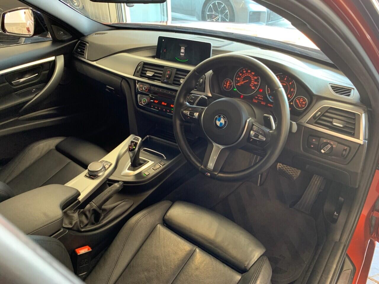 BMW 3 Series view 21
