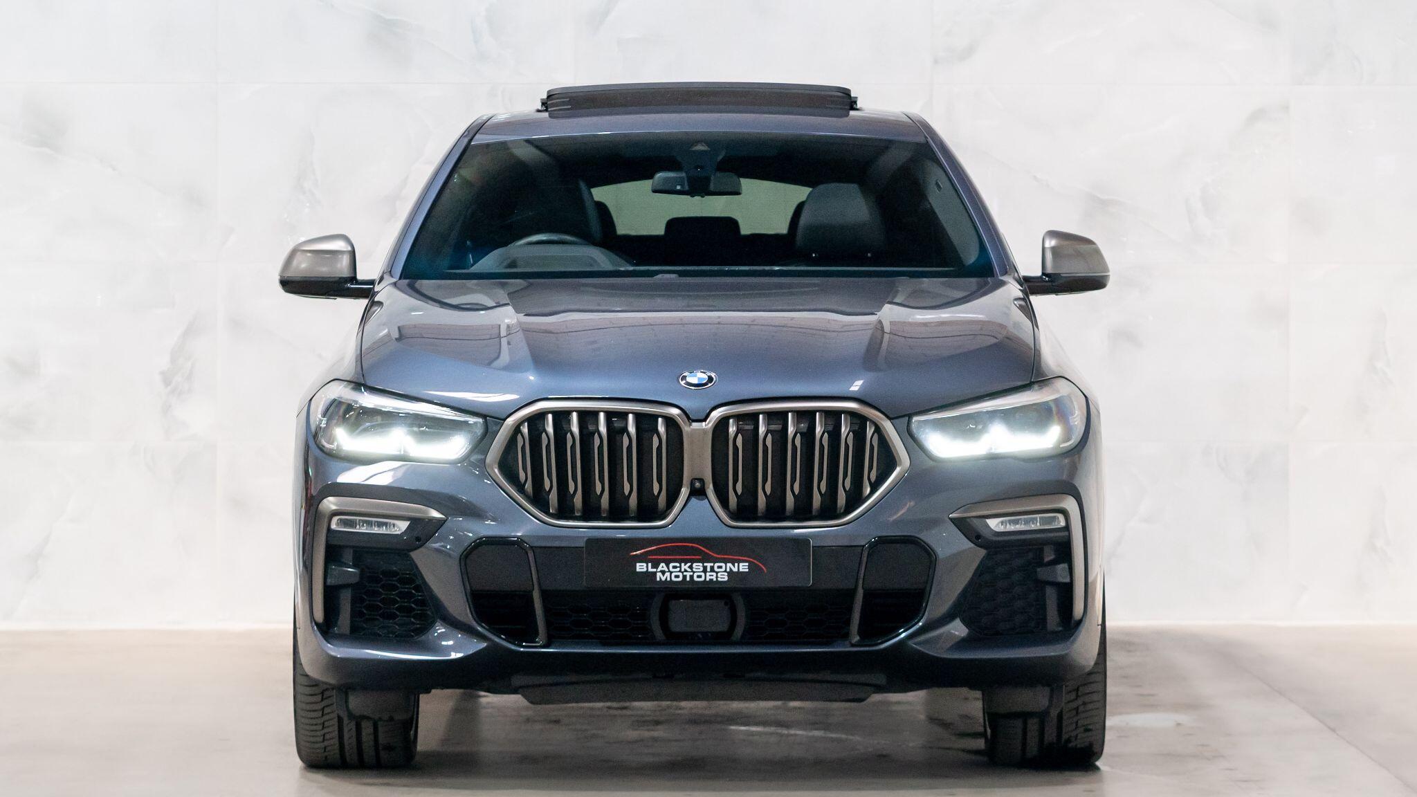 BMW X6 view 3