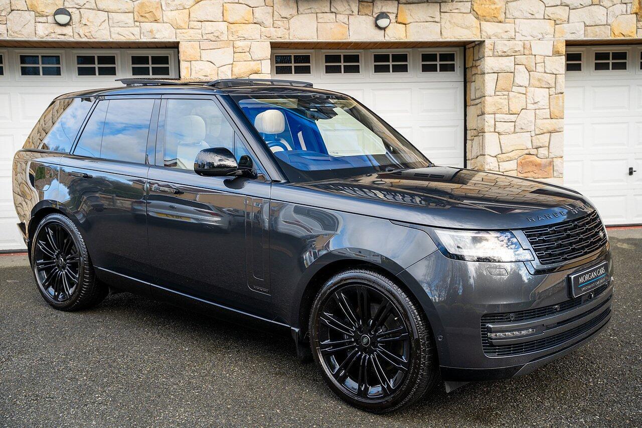 Land Rover Range Rover view 3