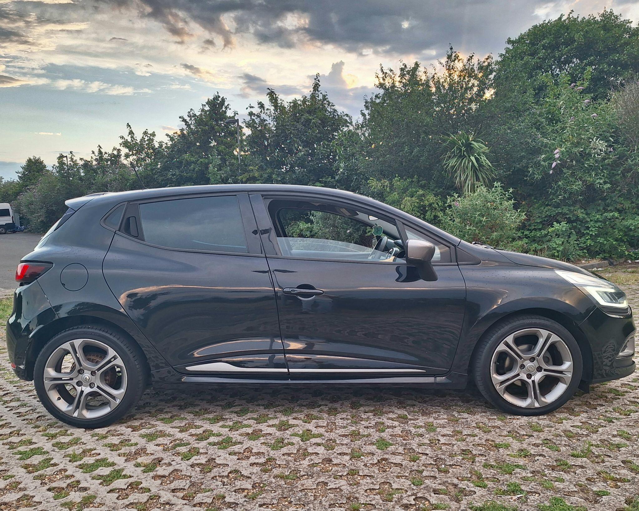 Renault Clio view 9