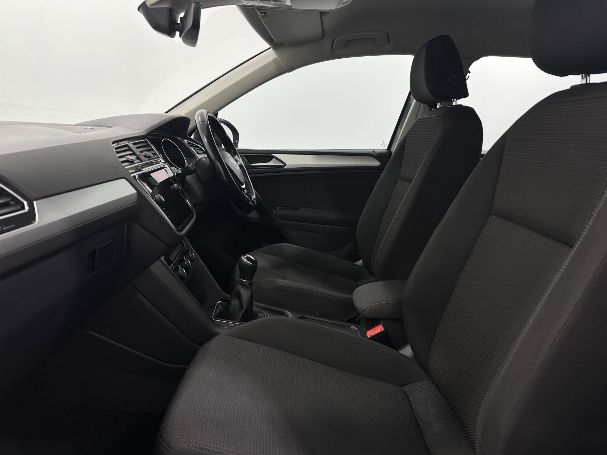Volkswagen Tiguan view 29