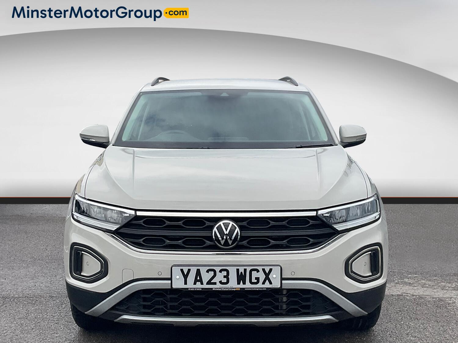 Volkswagen T-Roc view 5