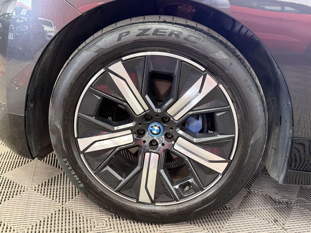 BMW Ix view 19