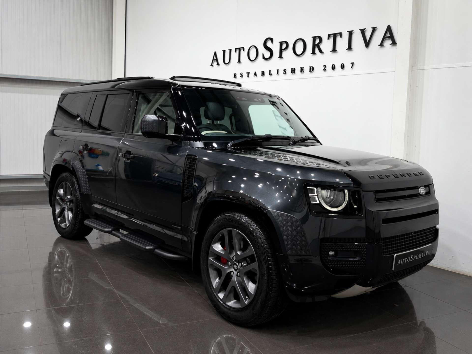Land Rover Defender view 5