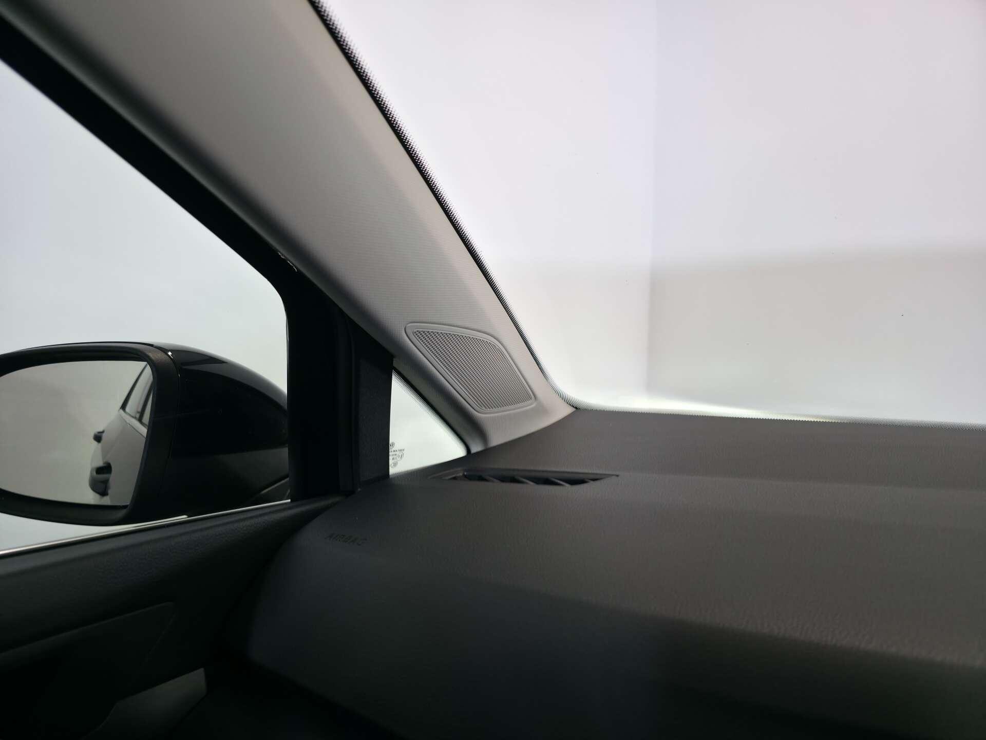 Volkswagen Golf view 27