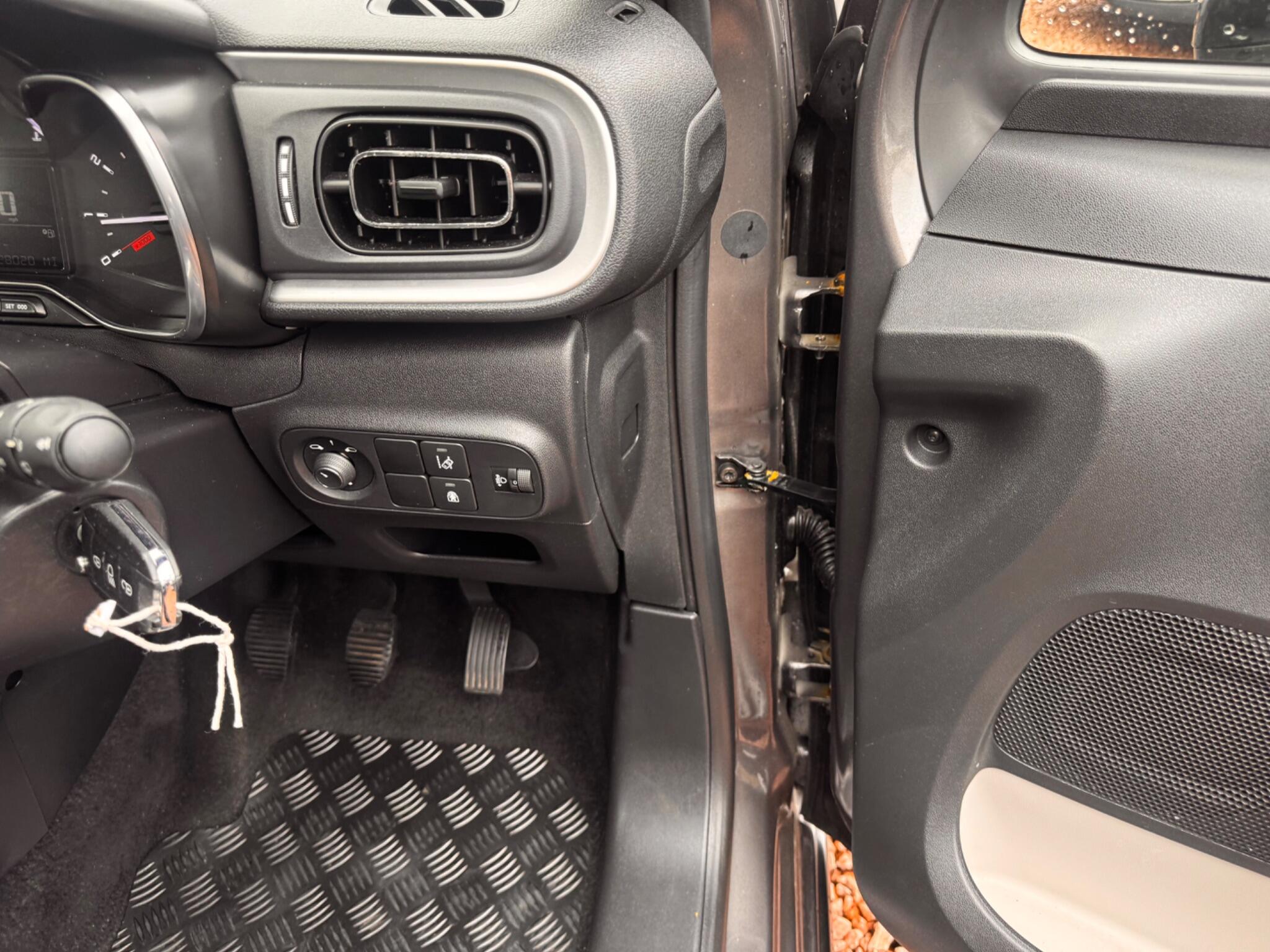 Citroen C3 view 18