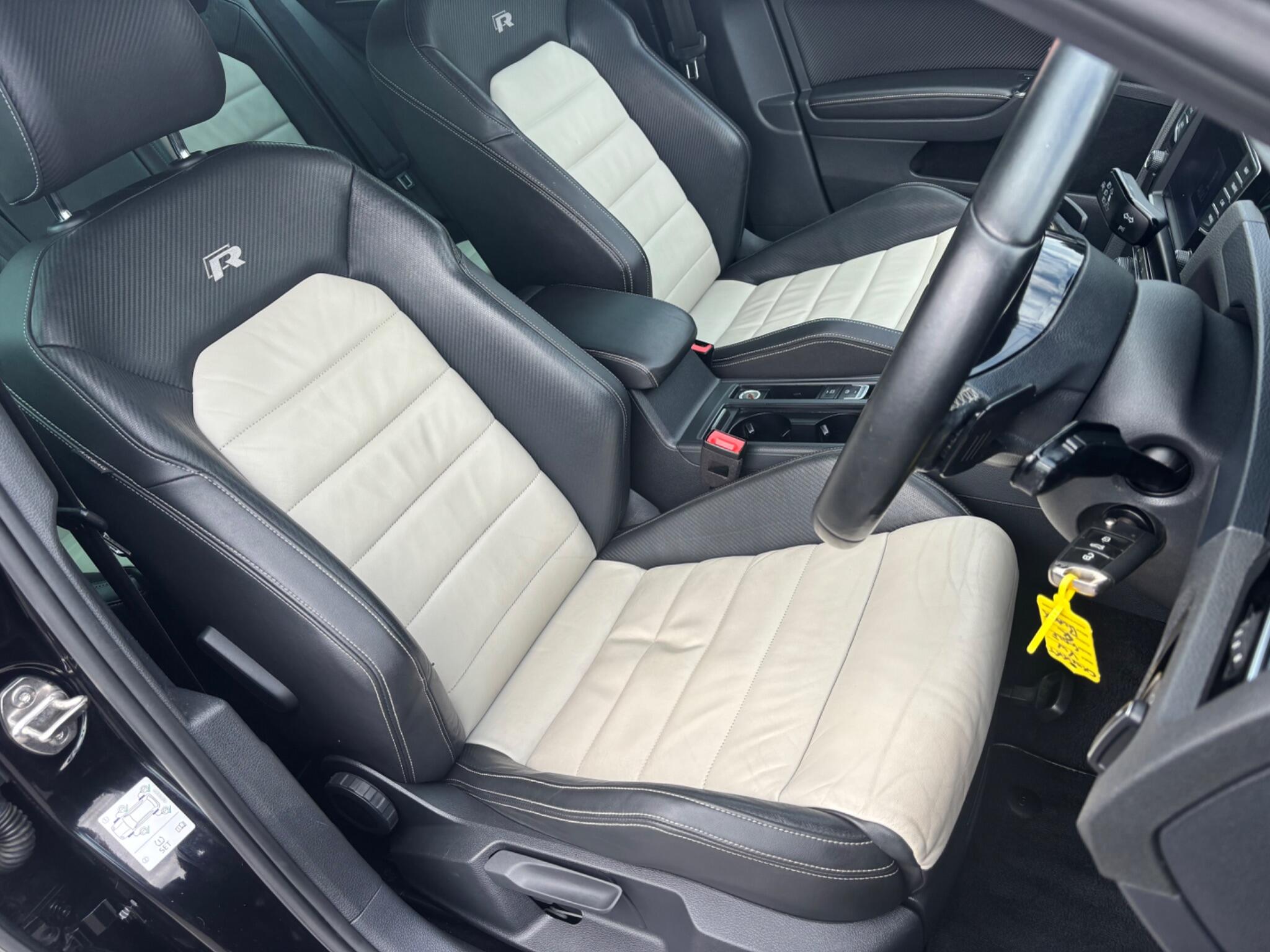 Volkswagen Golf view 14