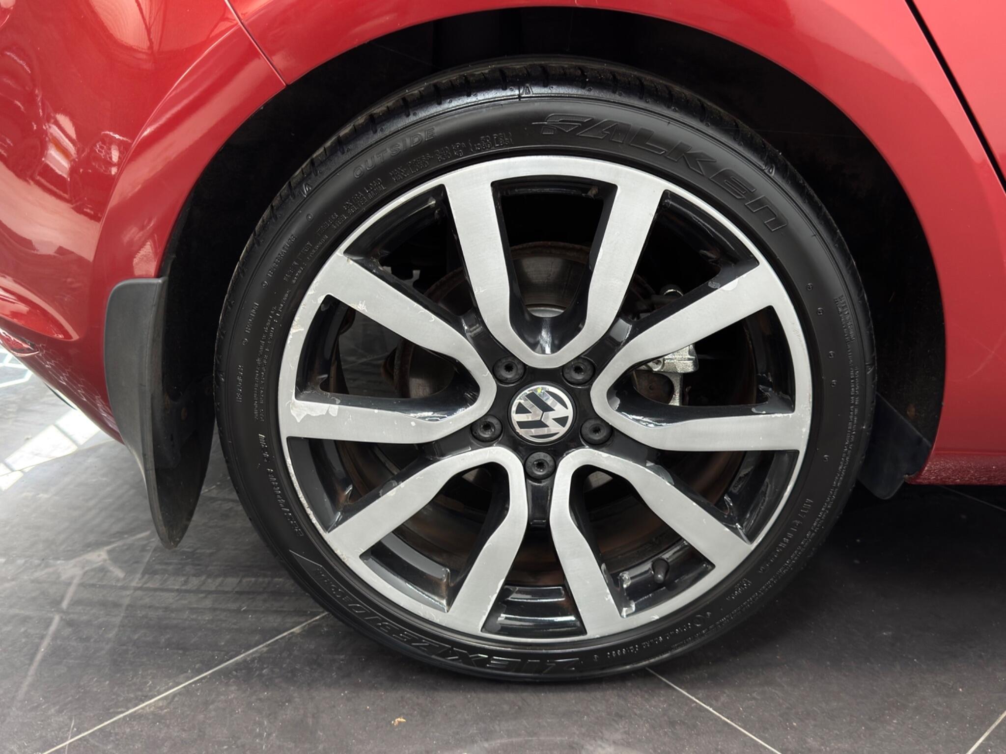 Volkswagen Golf view 62