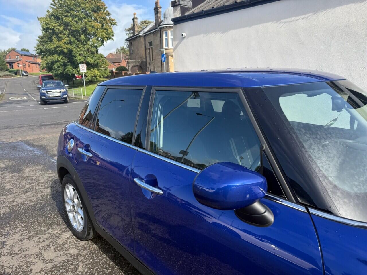 Mini Hatch view 12