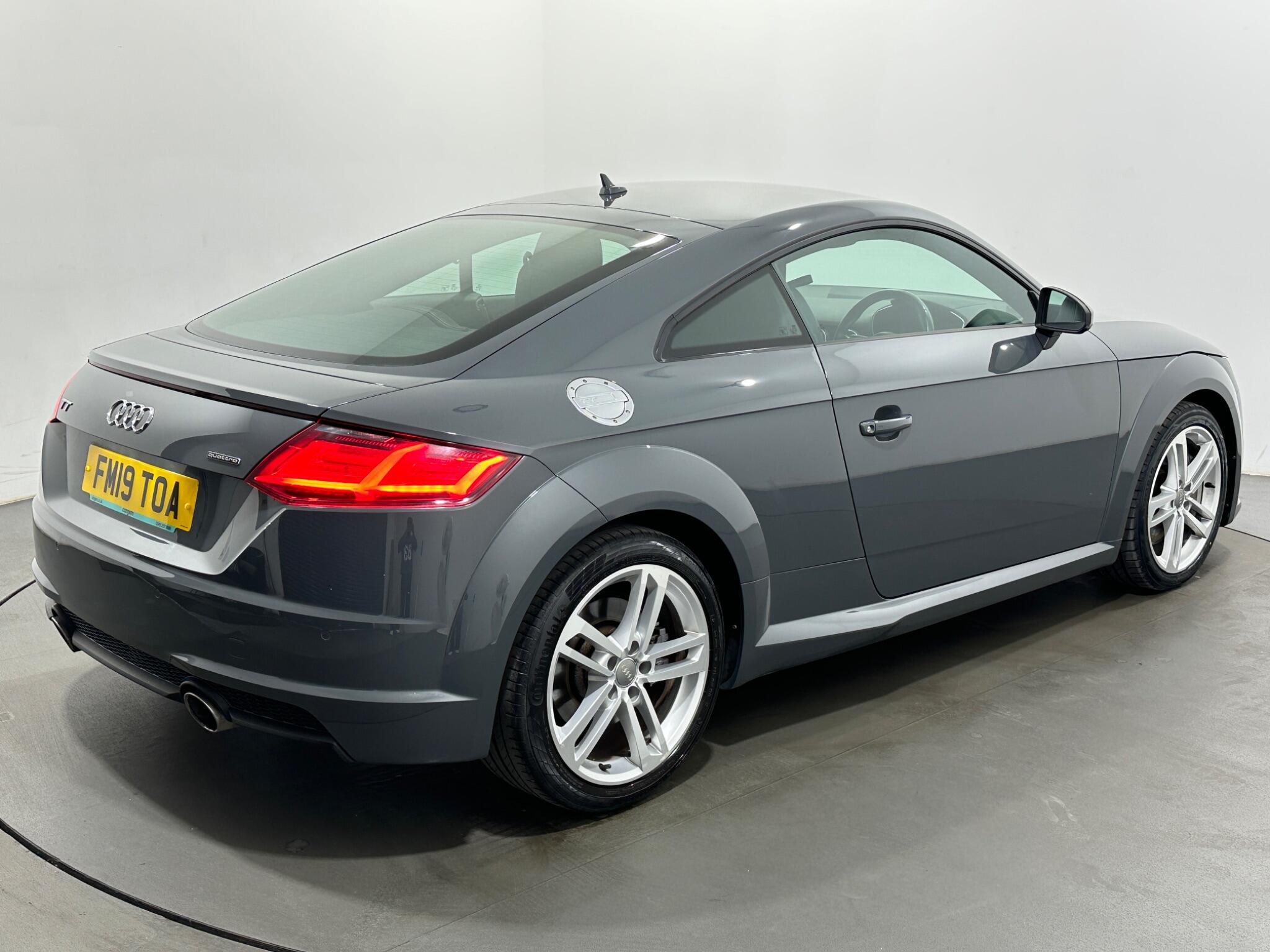 Audi TT view 46