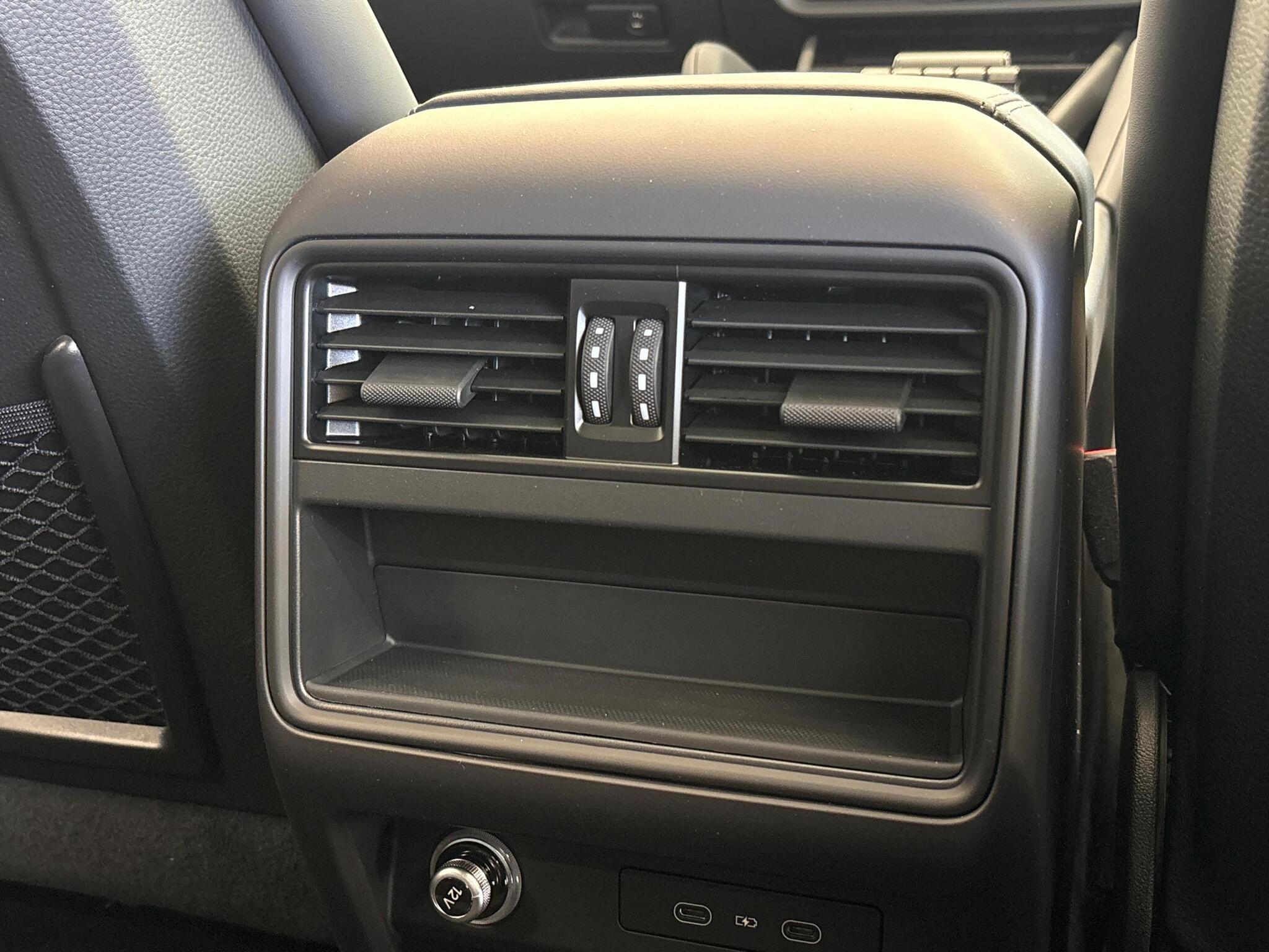 Porsche Cayenne view 46