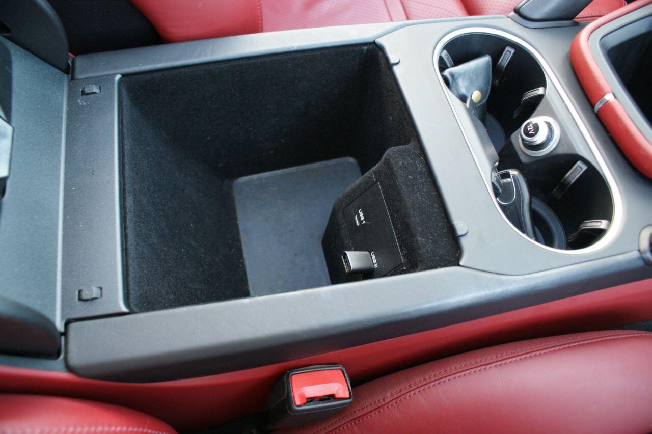 Porsche Cayenne view 57