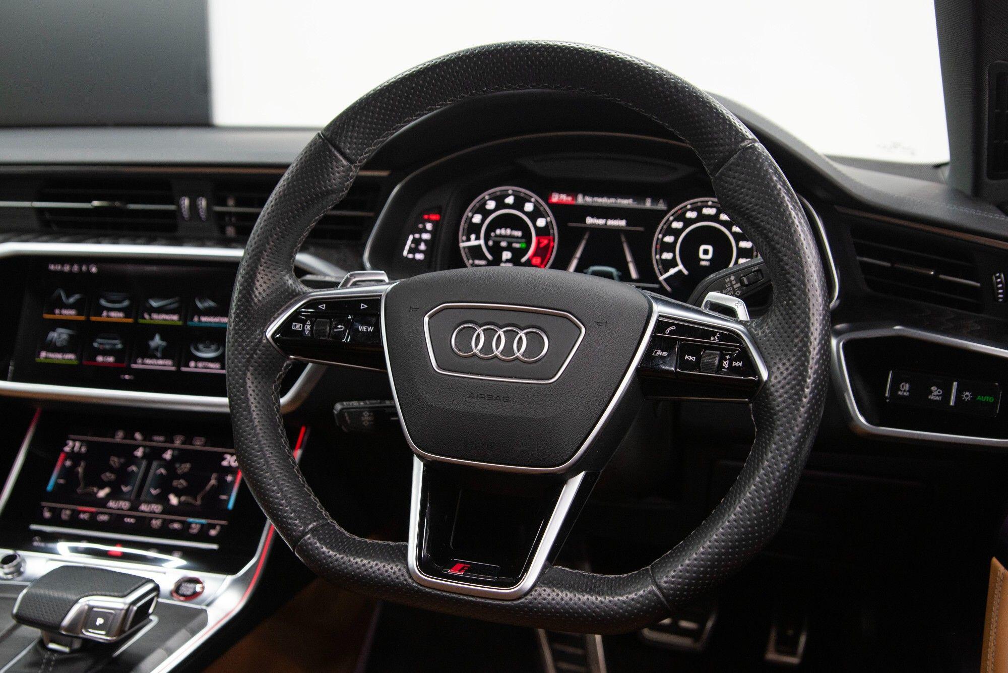Audi RS6 view 35