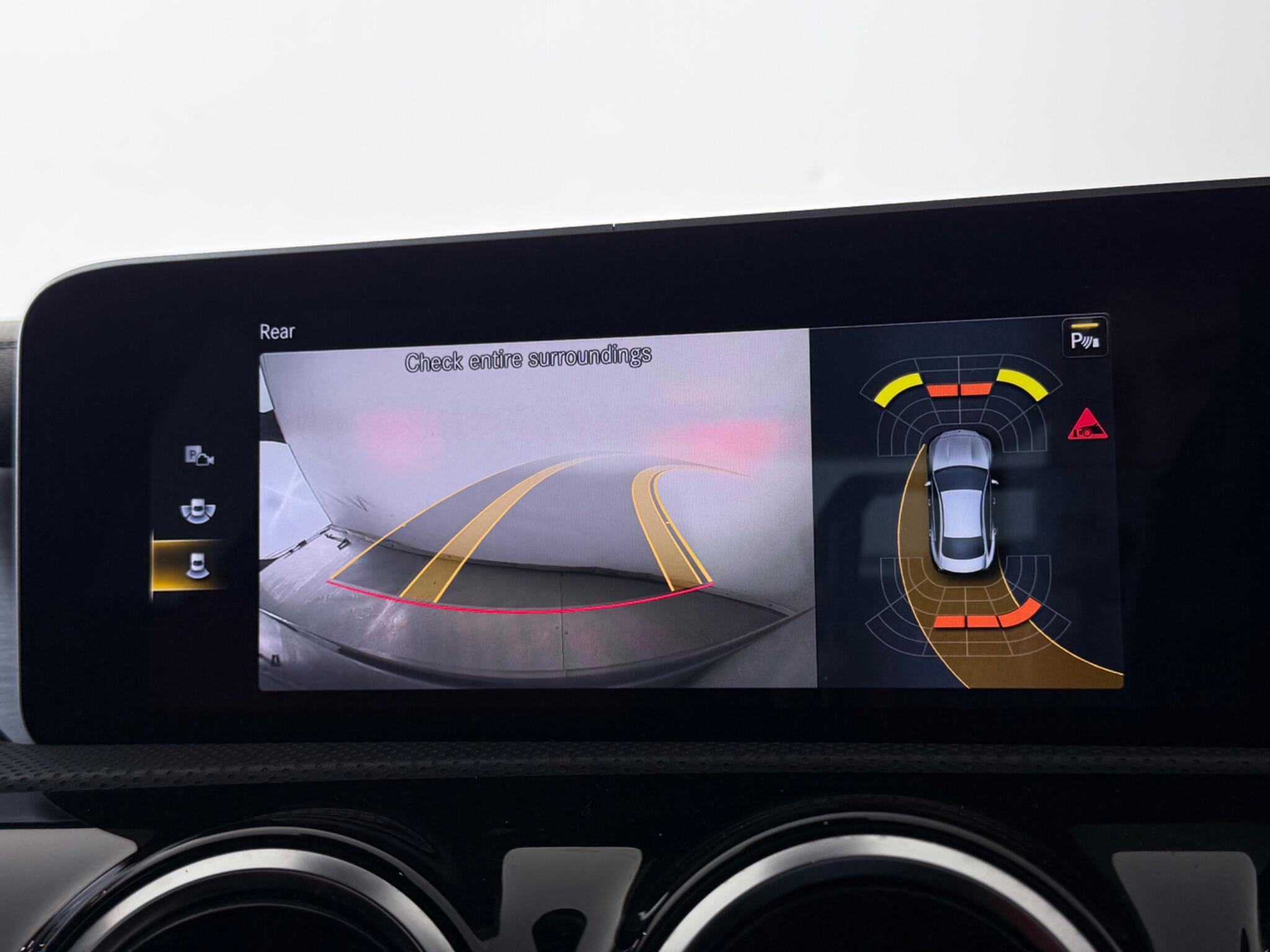 Mercedes-Benz Cla view 29