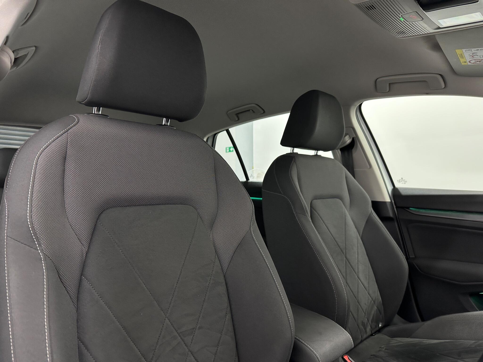 Volkswagen Golf view 33