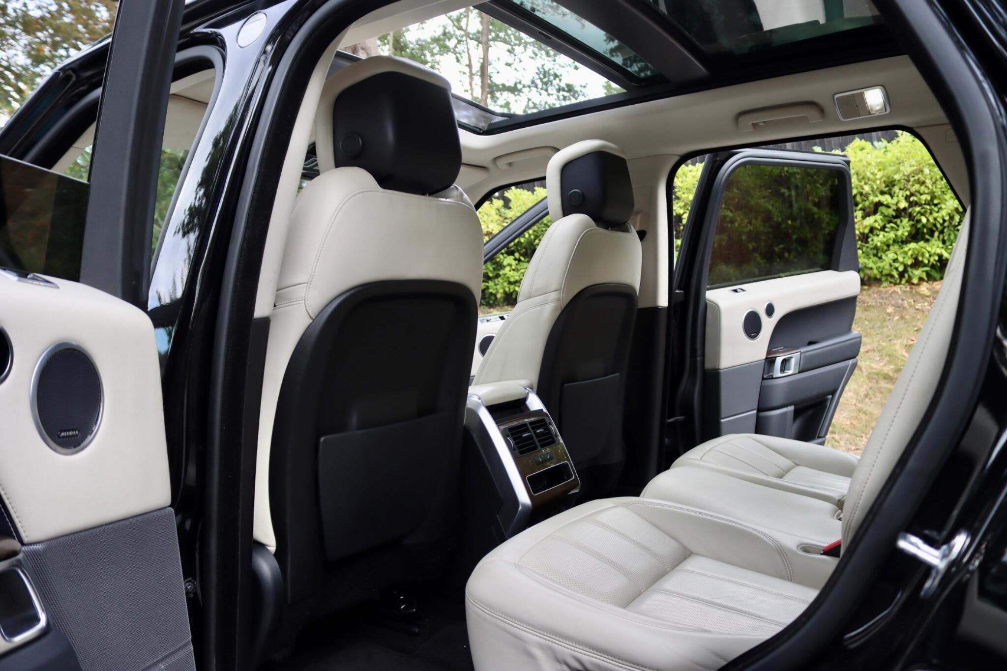 Land Rover Range Rover Sport view 4