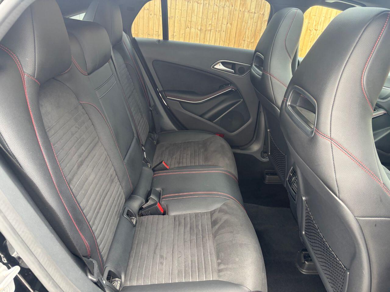 Mercedes-Benz Cla view 27