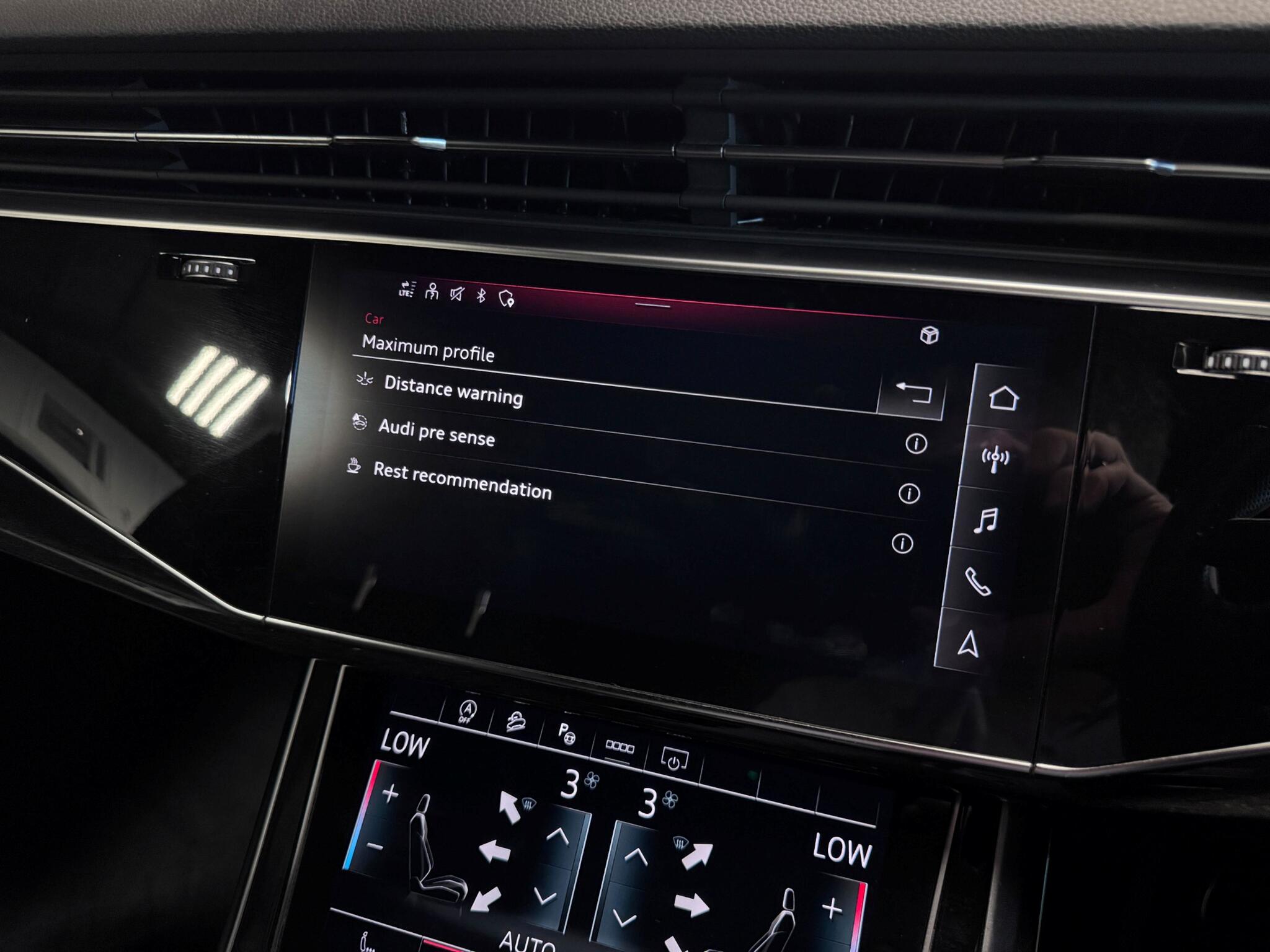 Audi Q8 view 63