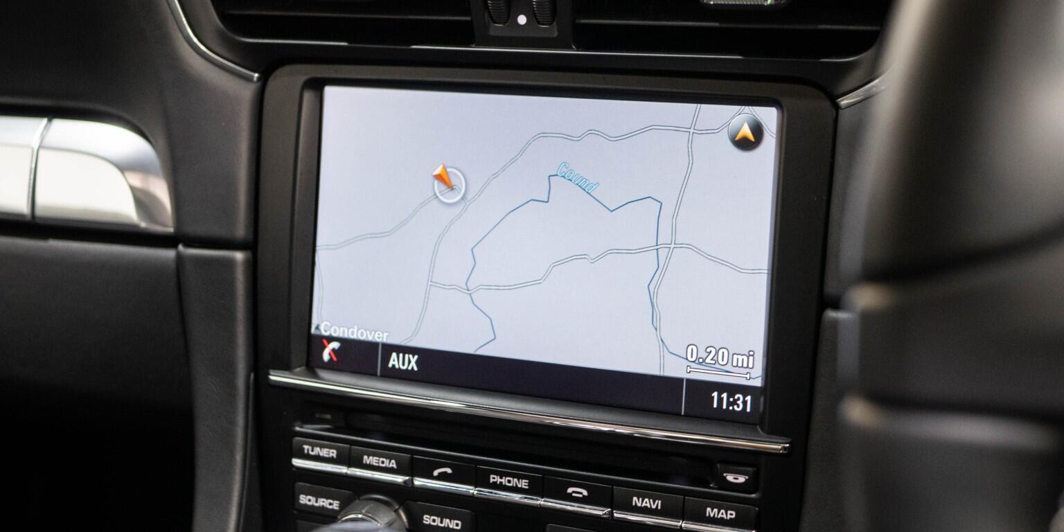 Porsche 911 view 44