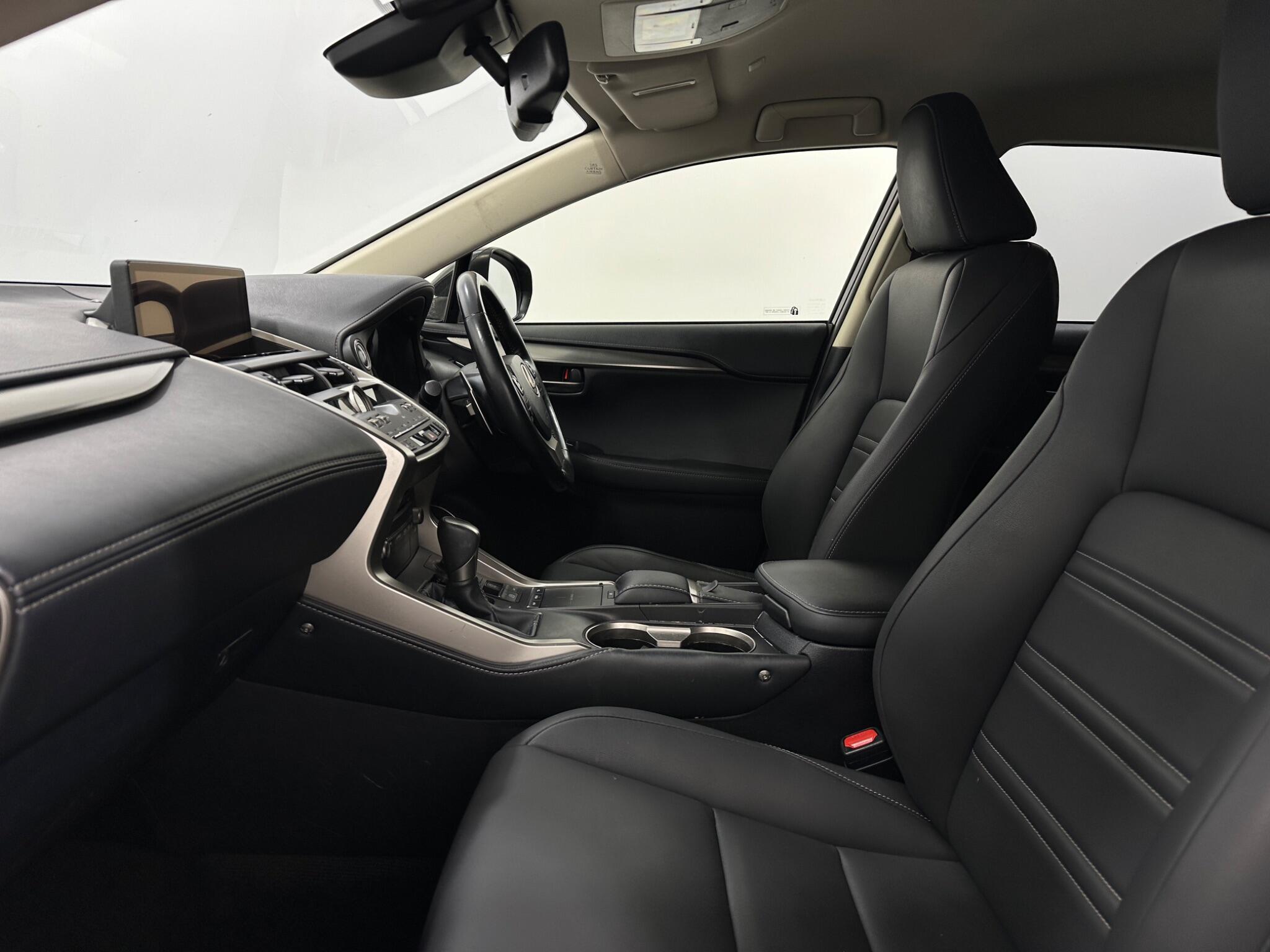 Lexus NX view 35