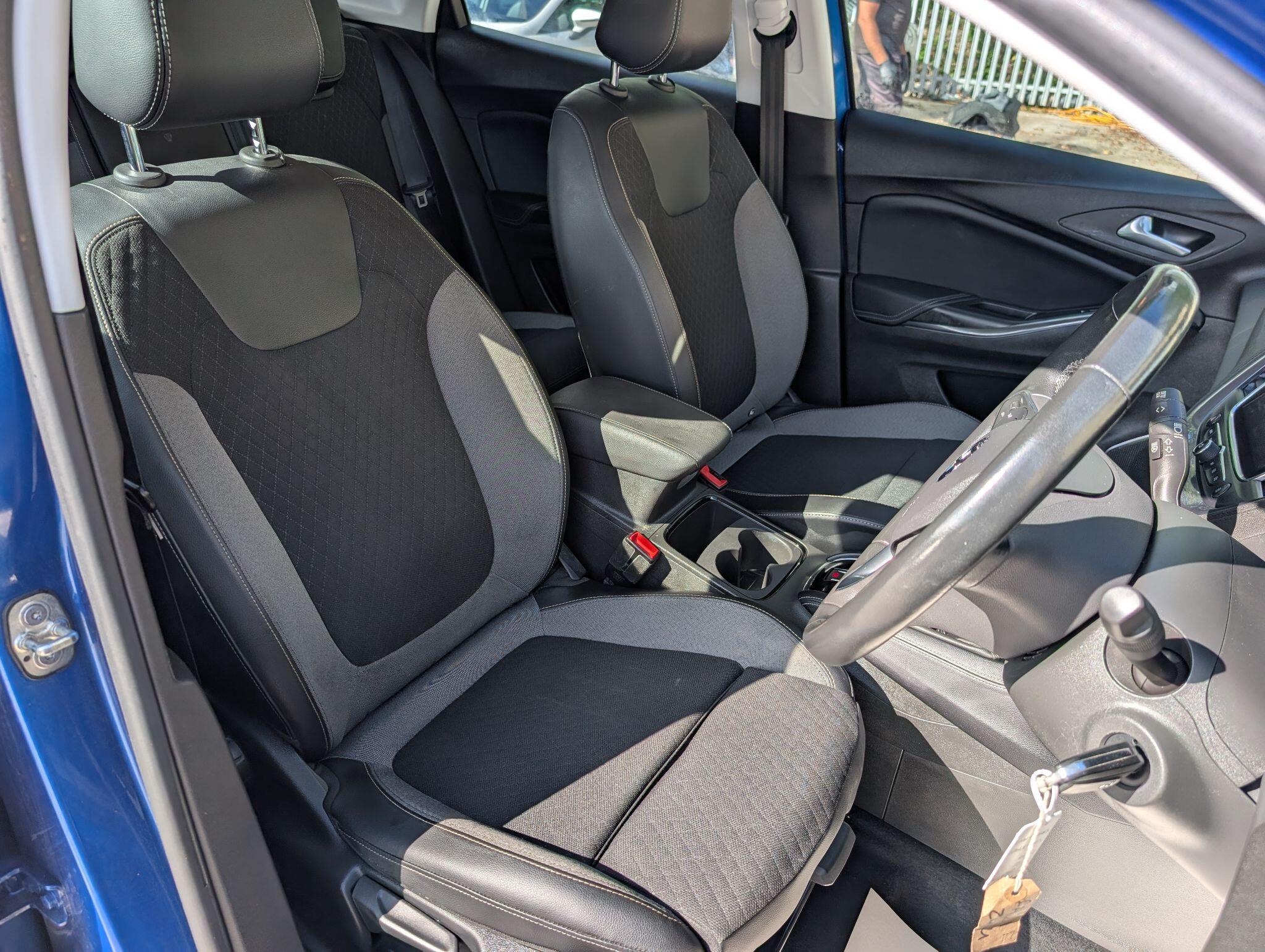 Vauxhall Grandland X view 18