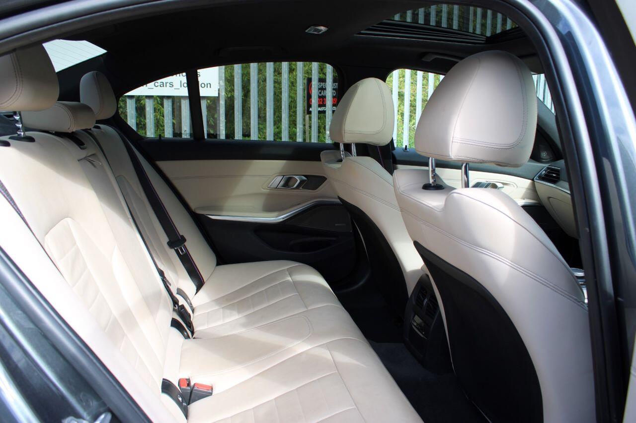 BMW 3 Series view 17