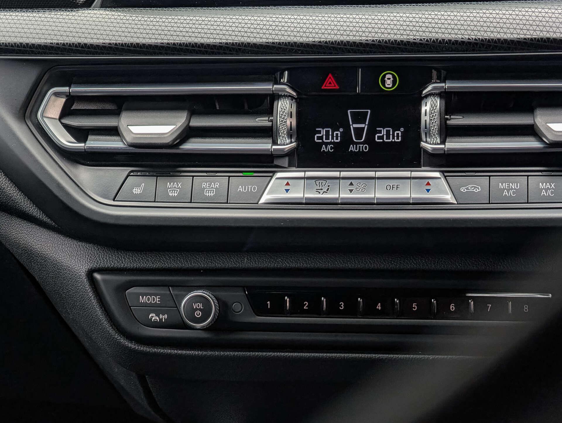 BMW 1 Series view 35