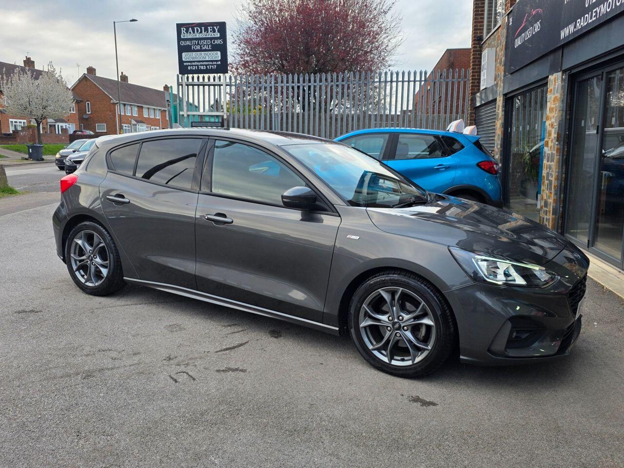 Ford Focus view 16