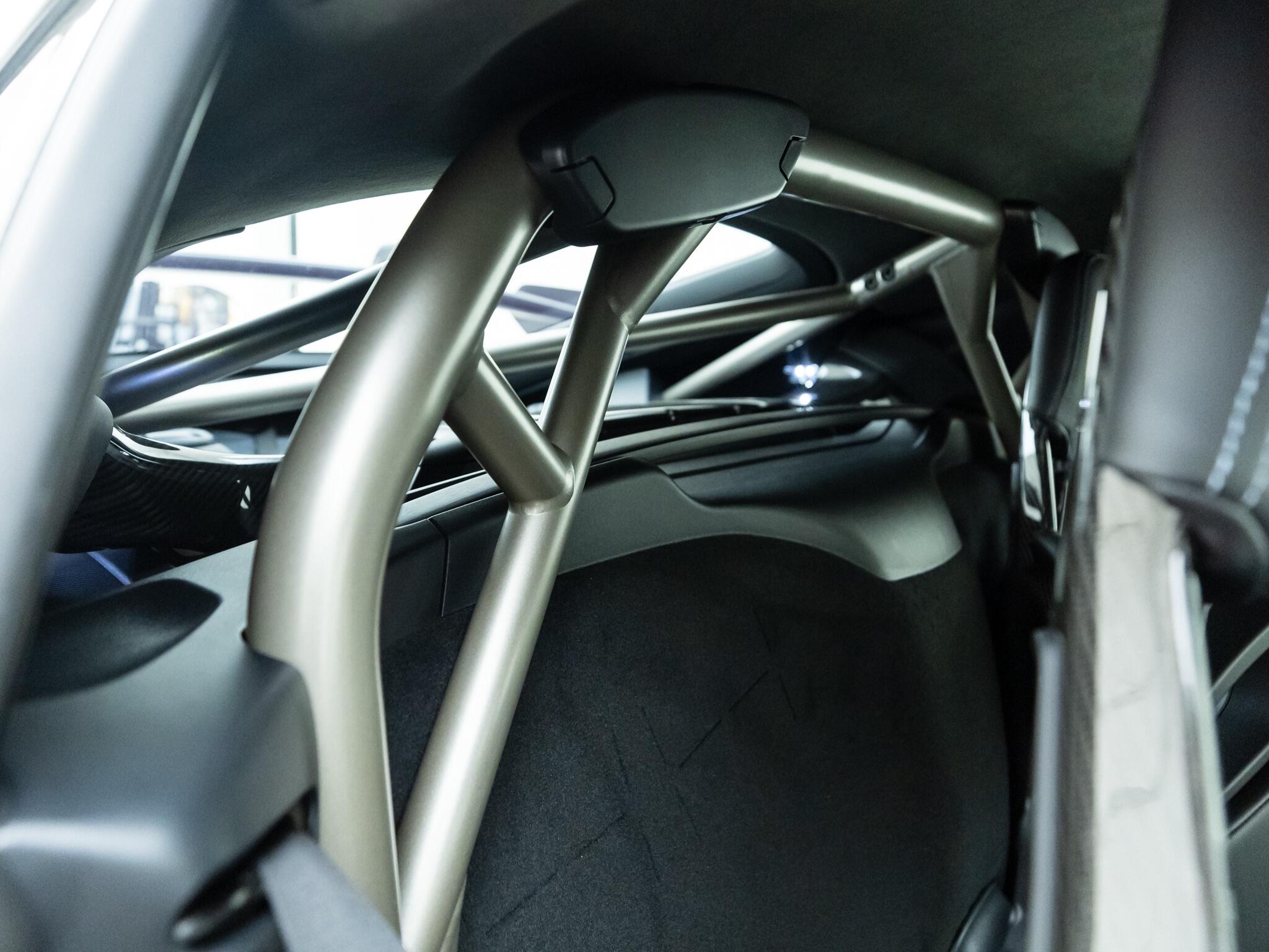 Porsche Cayman view 44