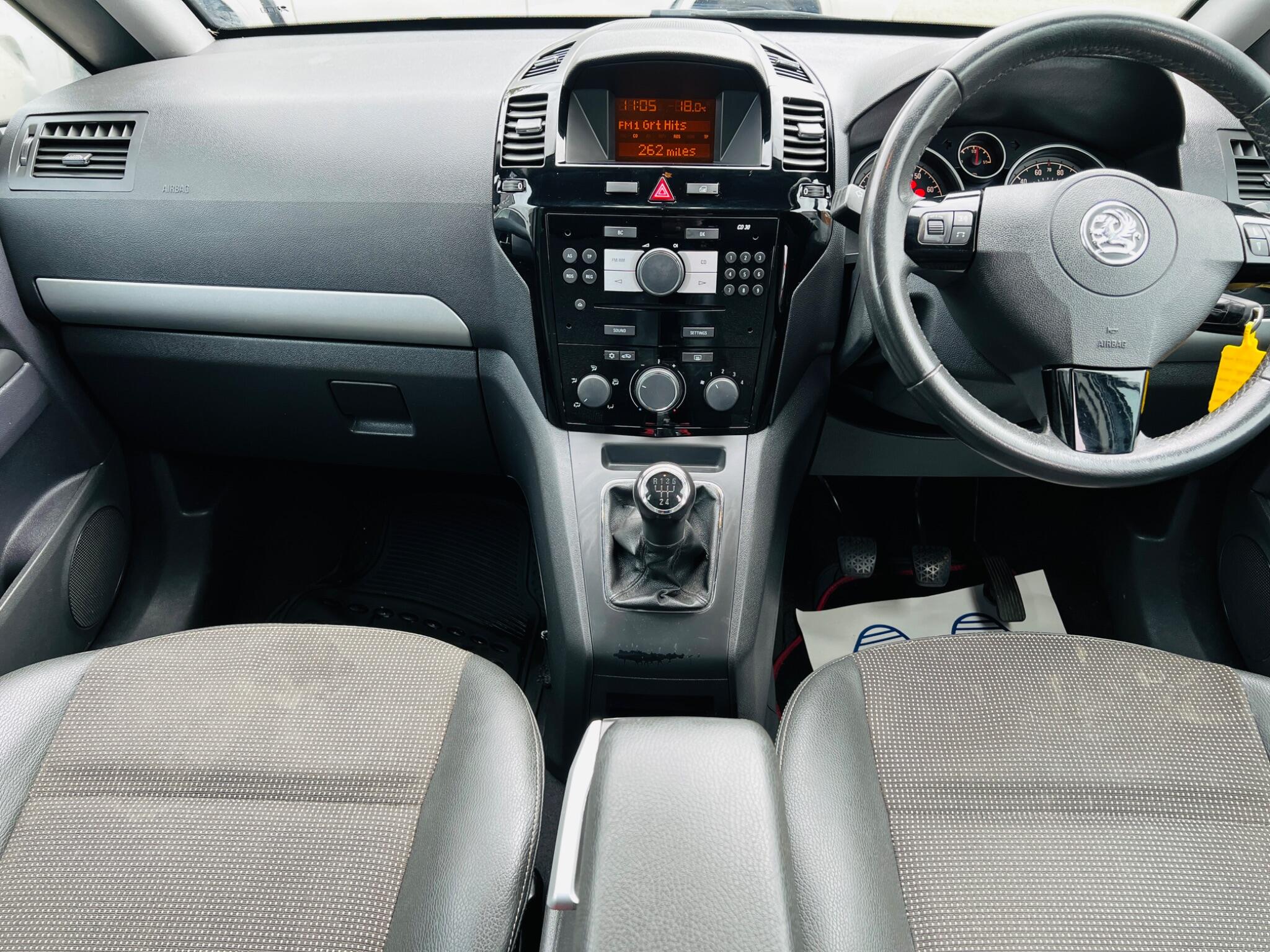 2010 Vauxhall Zafira image 11