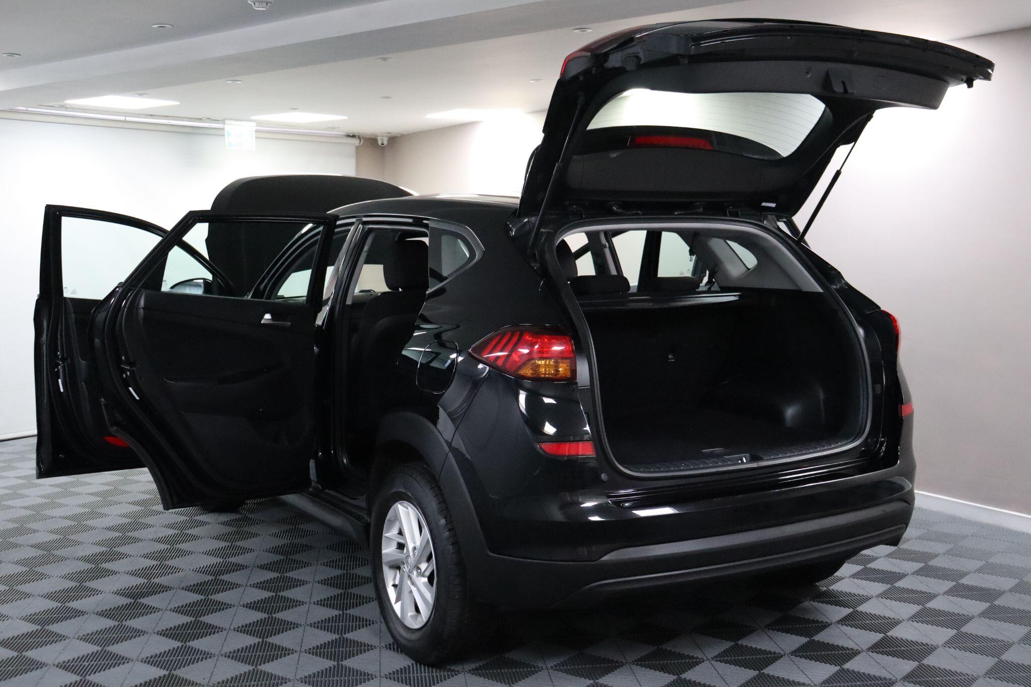Hyundai Tucson view 21