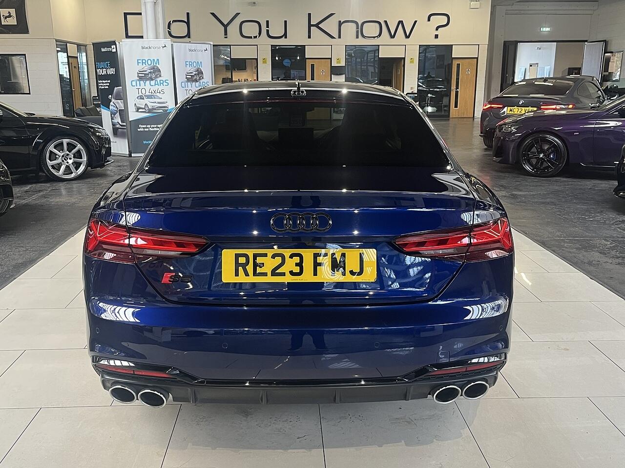 Audi S5 view 6