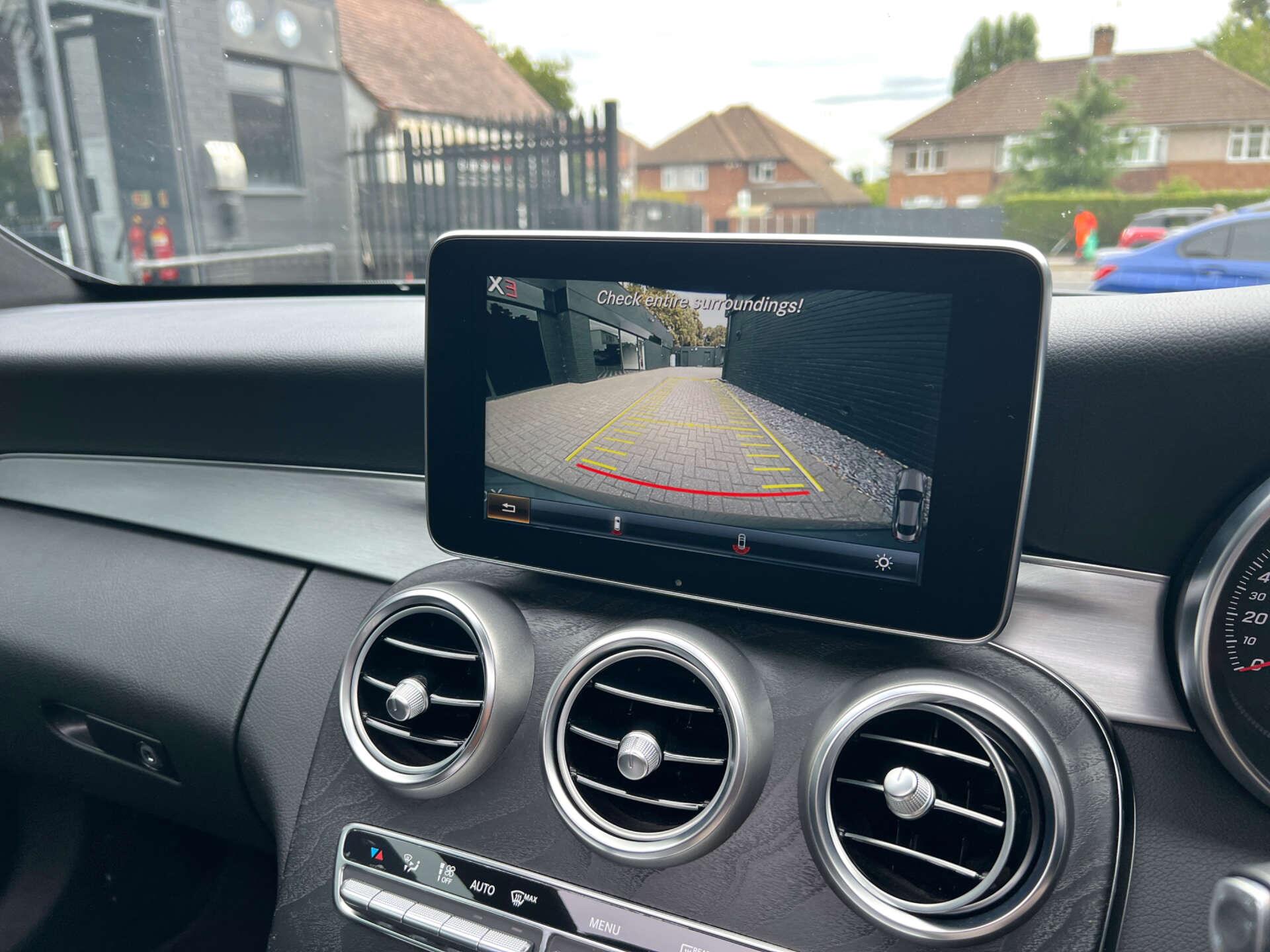 Mercedes-Benz C Class view 24