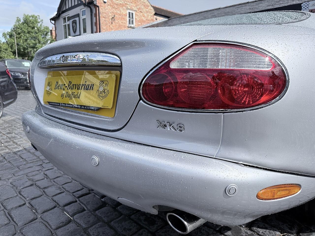 Jaguar XK8 view 7