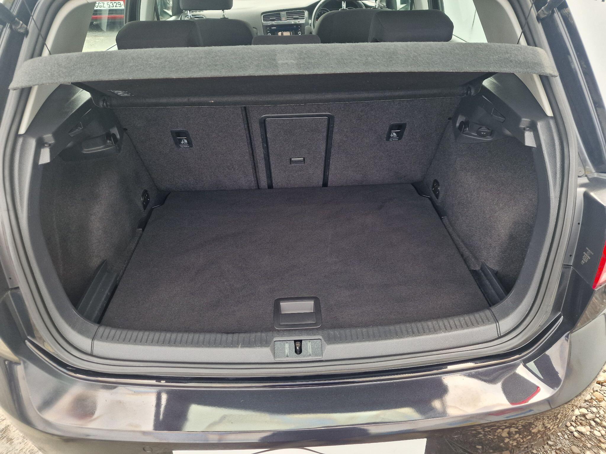 Volkswagen Golf view 61
