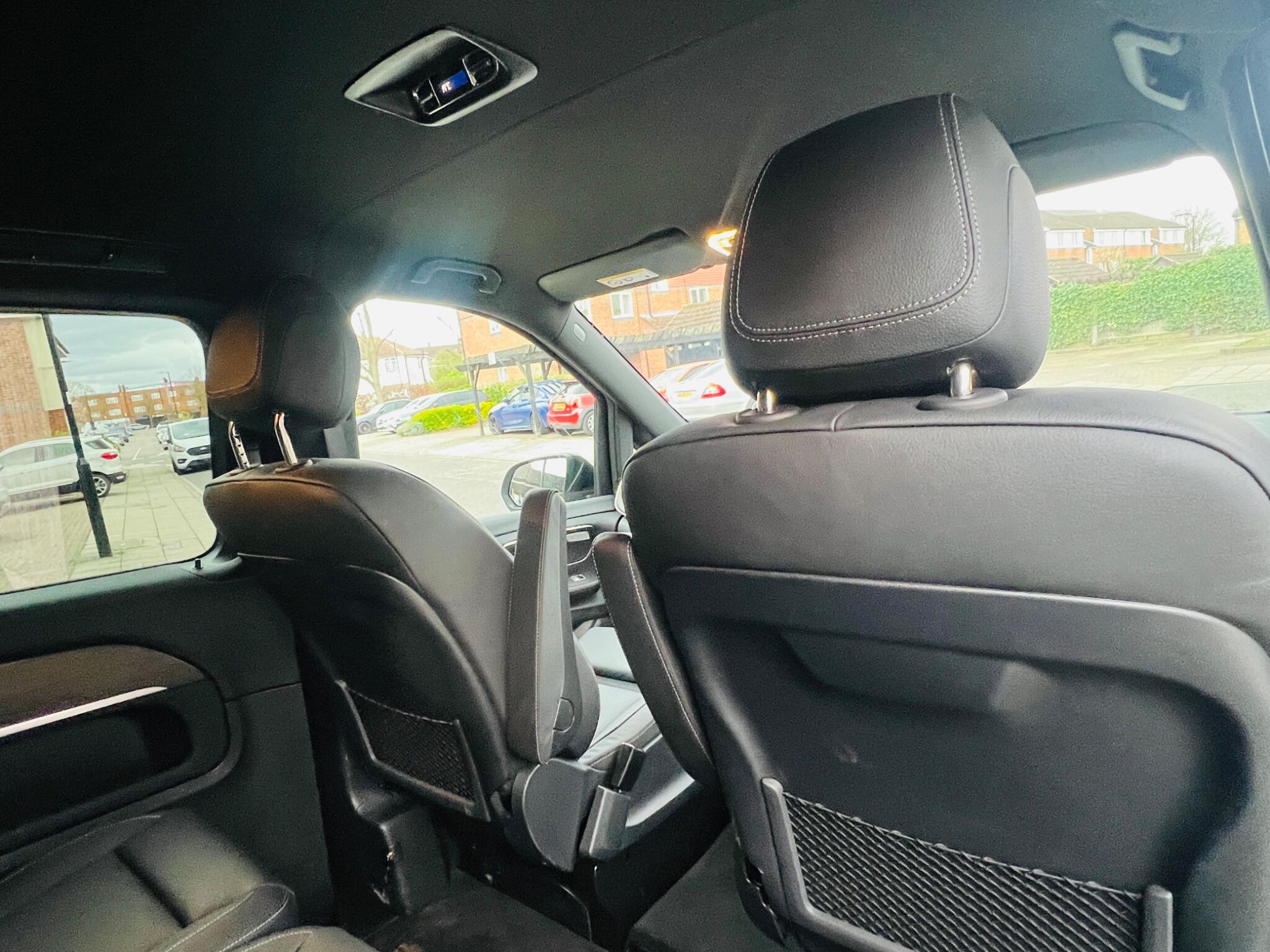 Mercedes-Benz V Class view 39