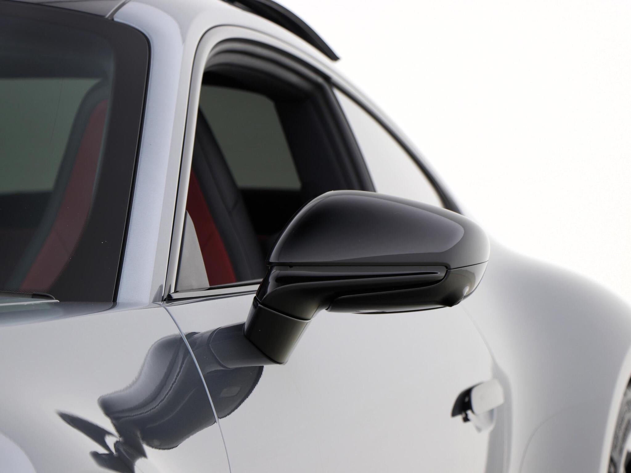 Porsche 911 view 15