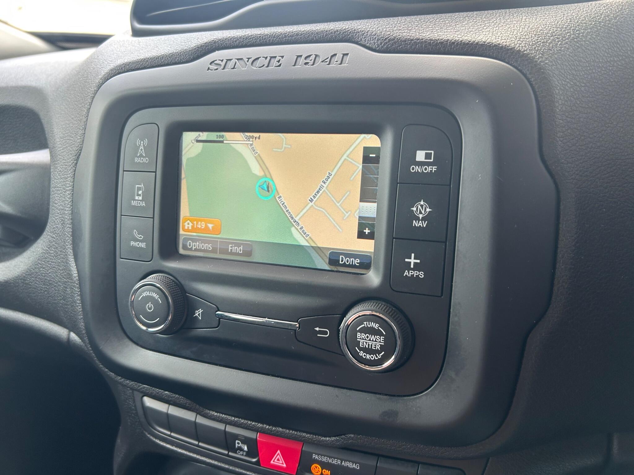 Jeep Renegade view 40