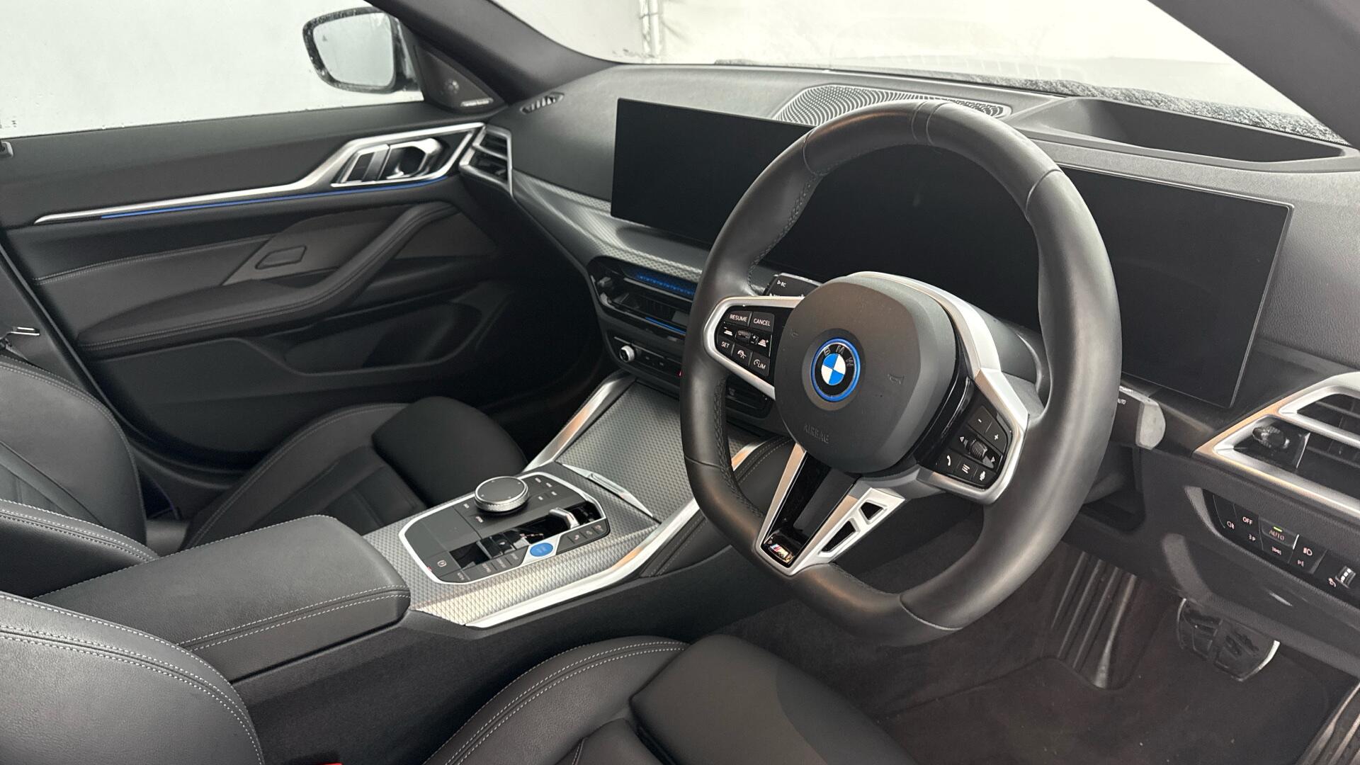 BMW i4 view 6