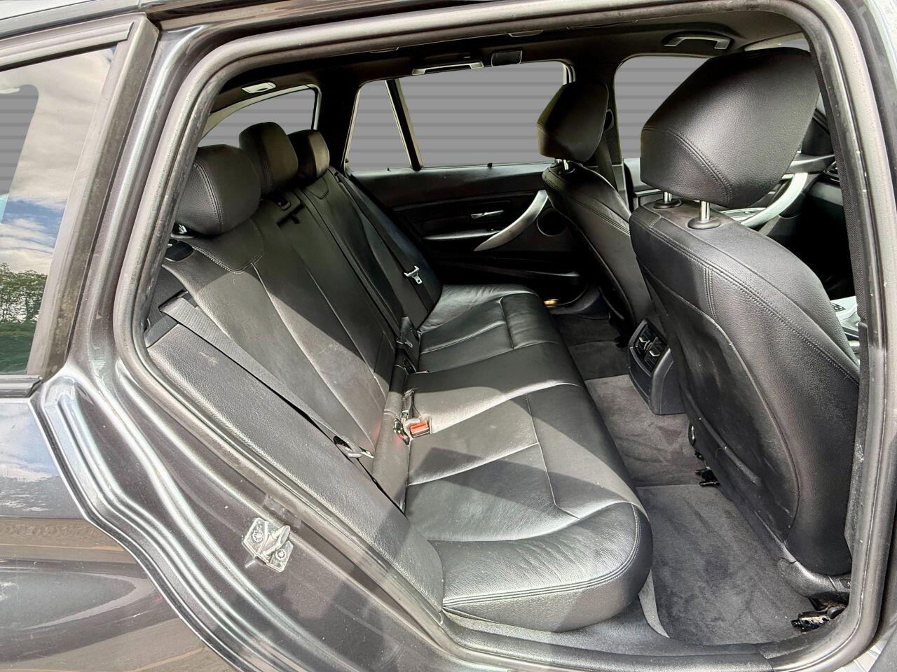 BMW 3 Series view 32