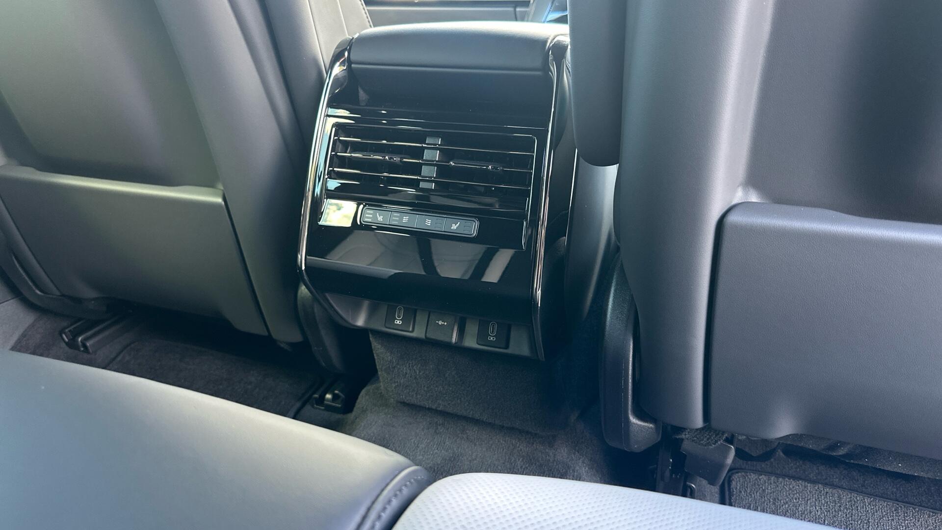 Land Rover Range Rover Sport view 41