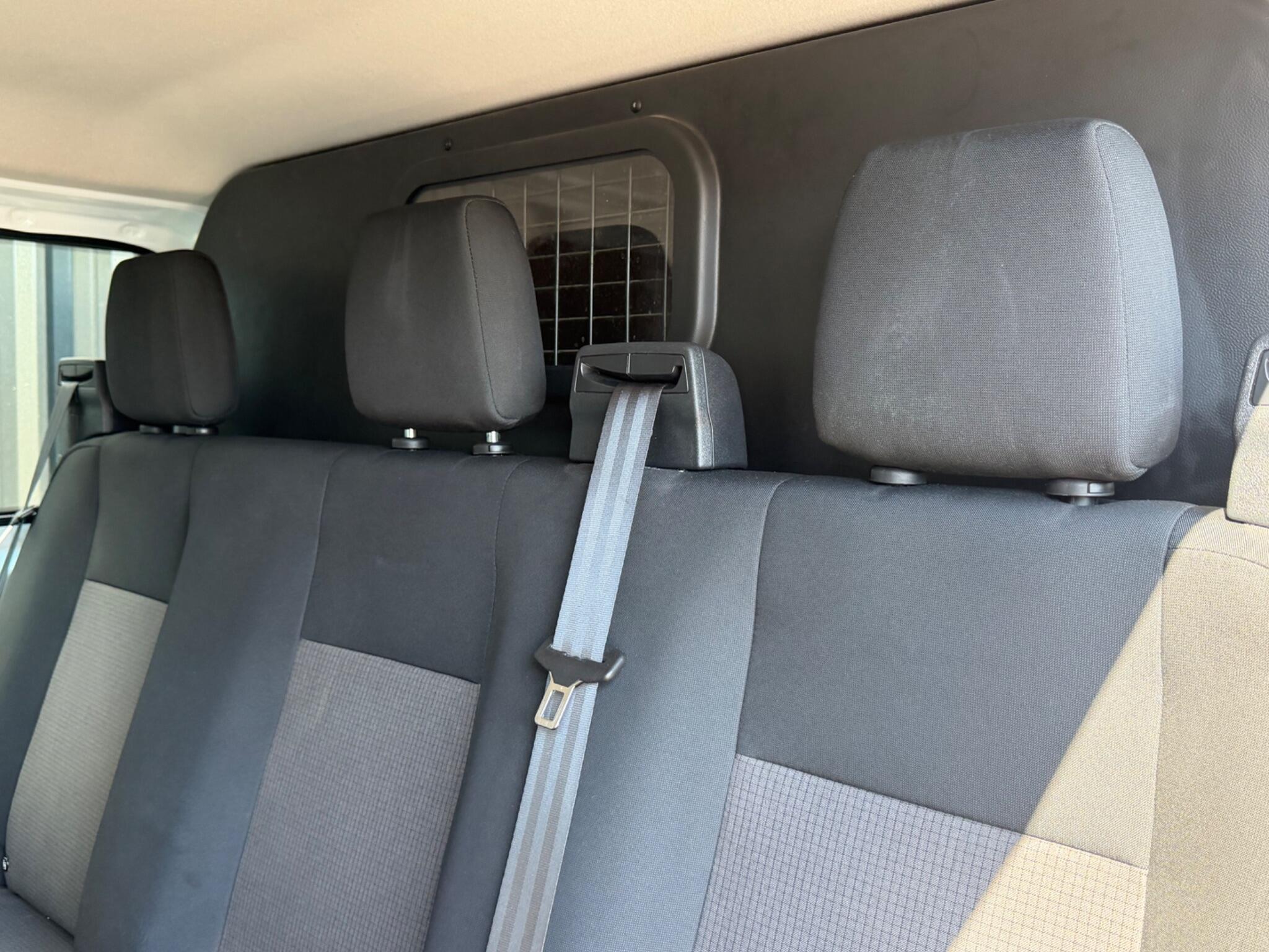 Ford Transit Custom view 21