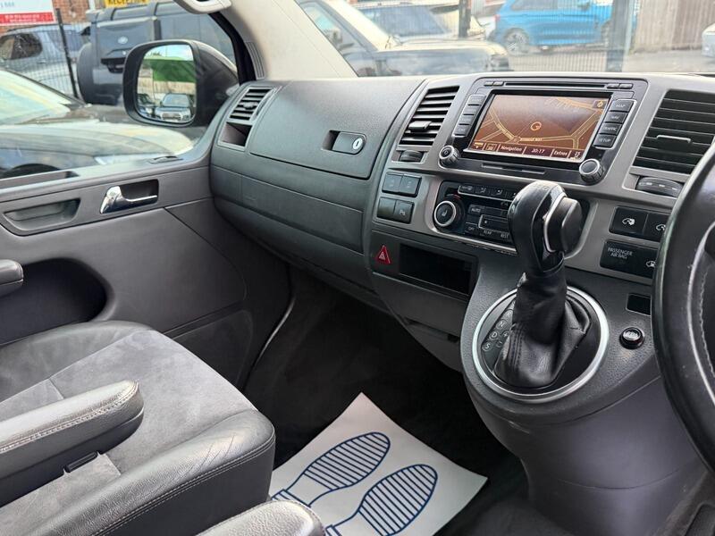 Volkswagen Caravelle view 36