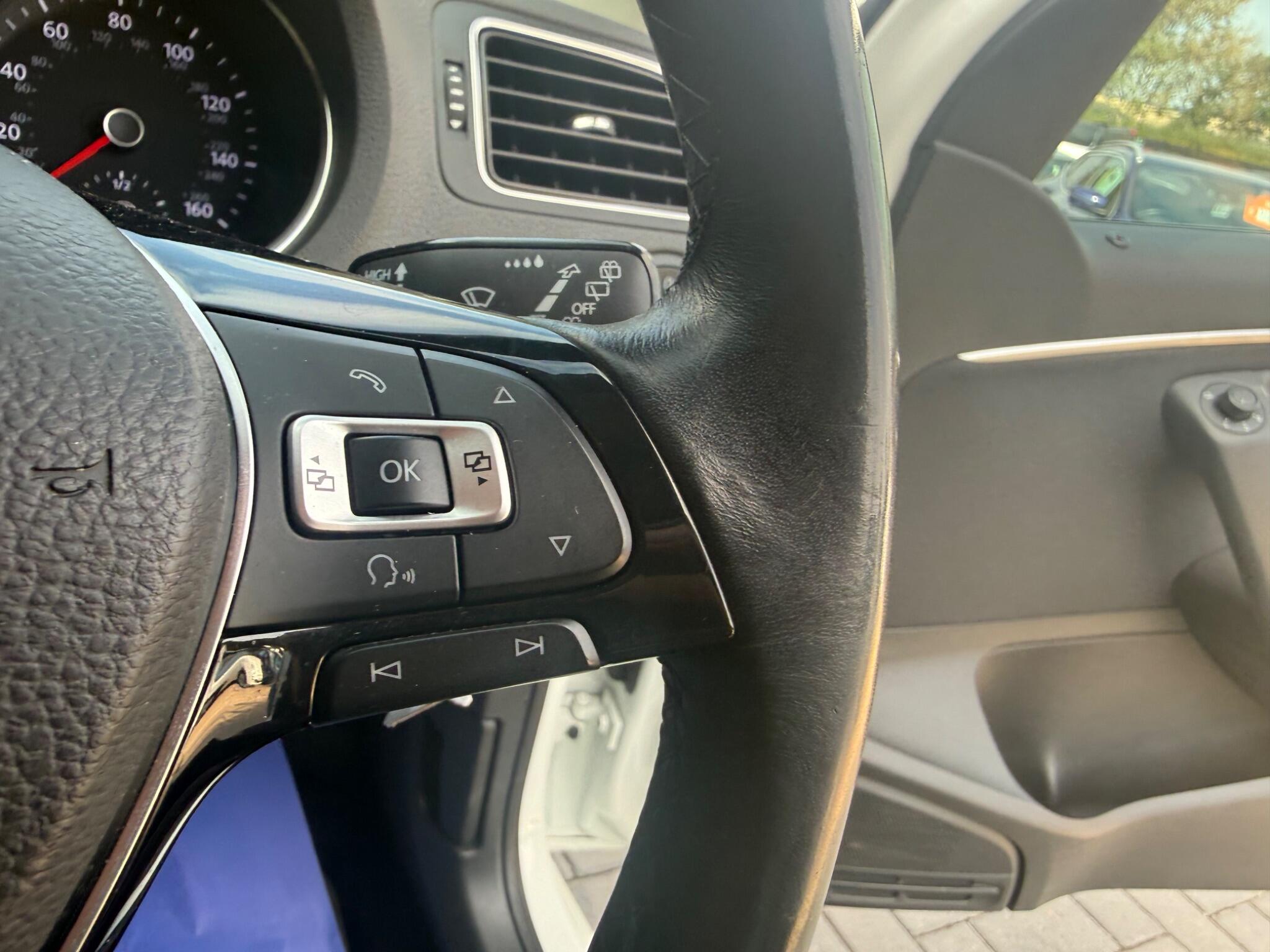 Volkswagen Polo view 28