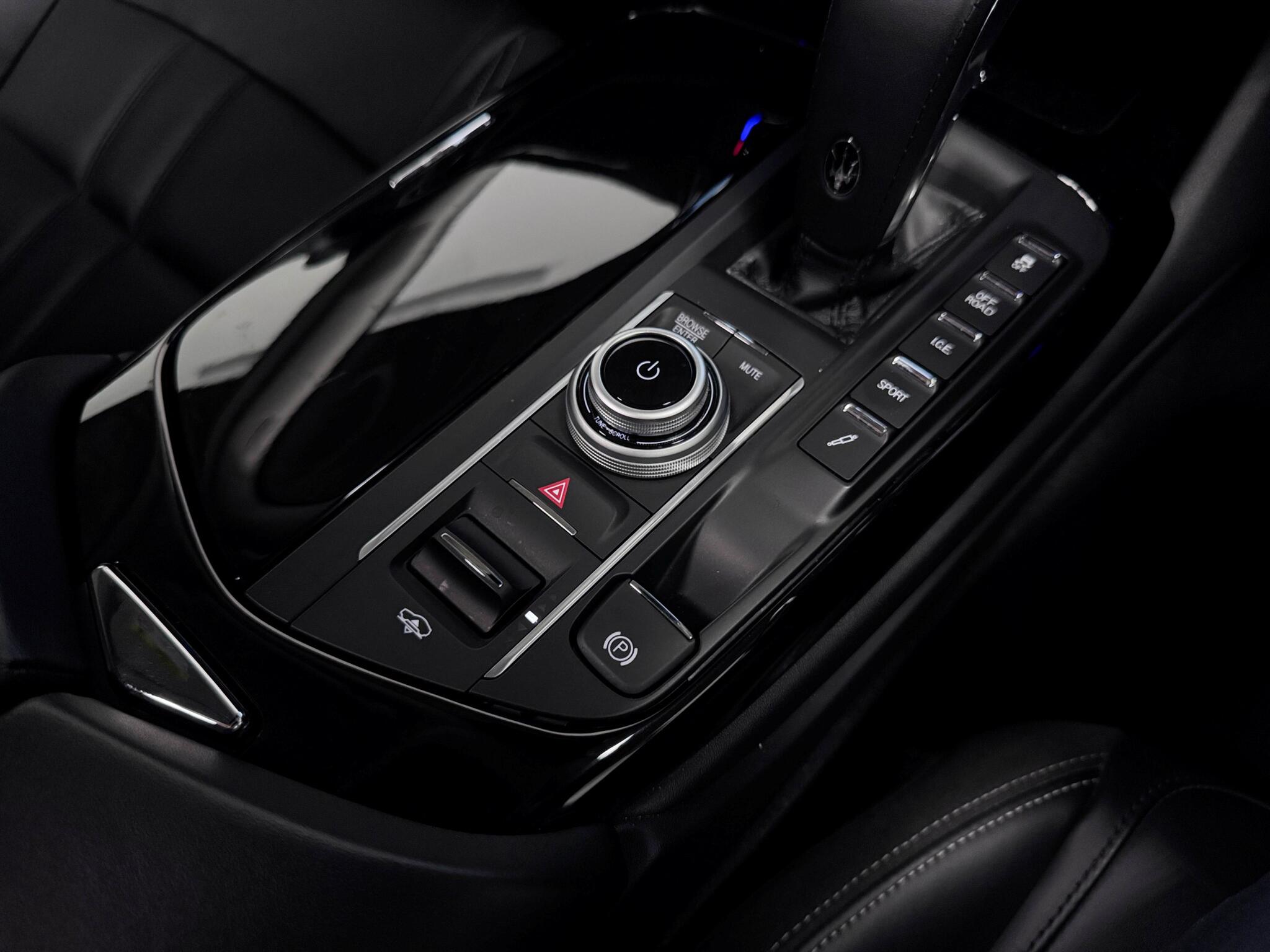 Maserati Levante view 39