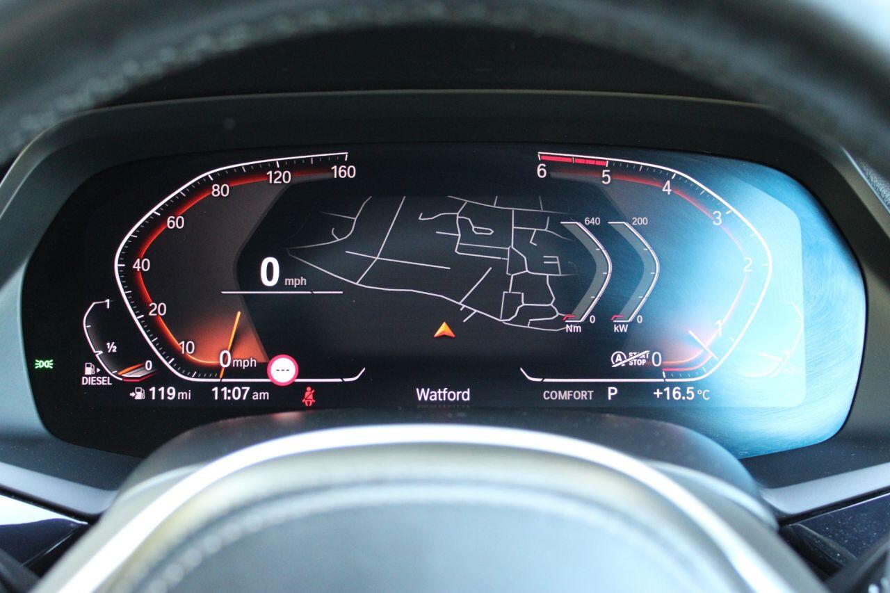 BMW X5 view 32