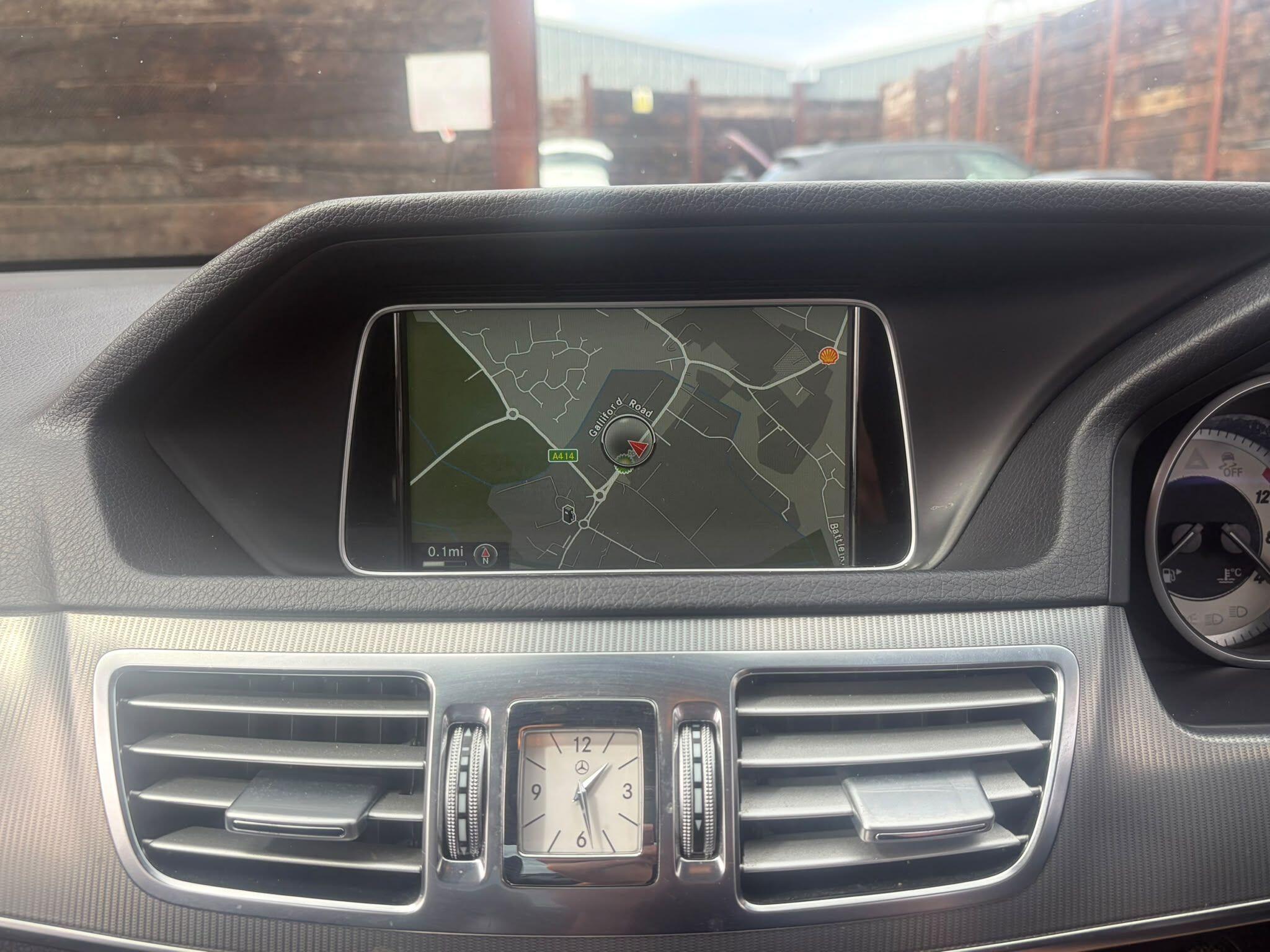 Mercedes-Benz E Class view 27